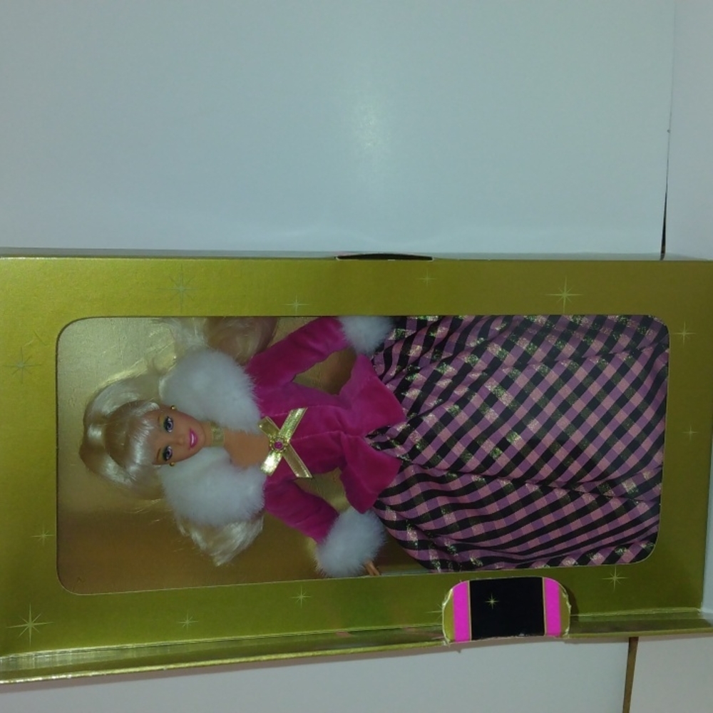 Vintage Avon Exclusive 2nd in an Avon Special Edition Winter Rhapsody Barbie New